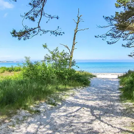 2 Bedroom Awesome In Holiday home Nexo
